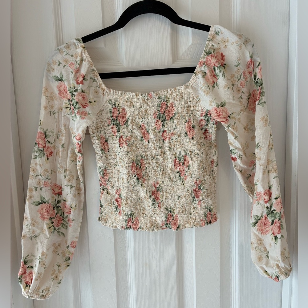 America Eagle Cropped Cream Floral Long Sleeve Top XS - Picture 2 of 6